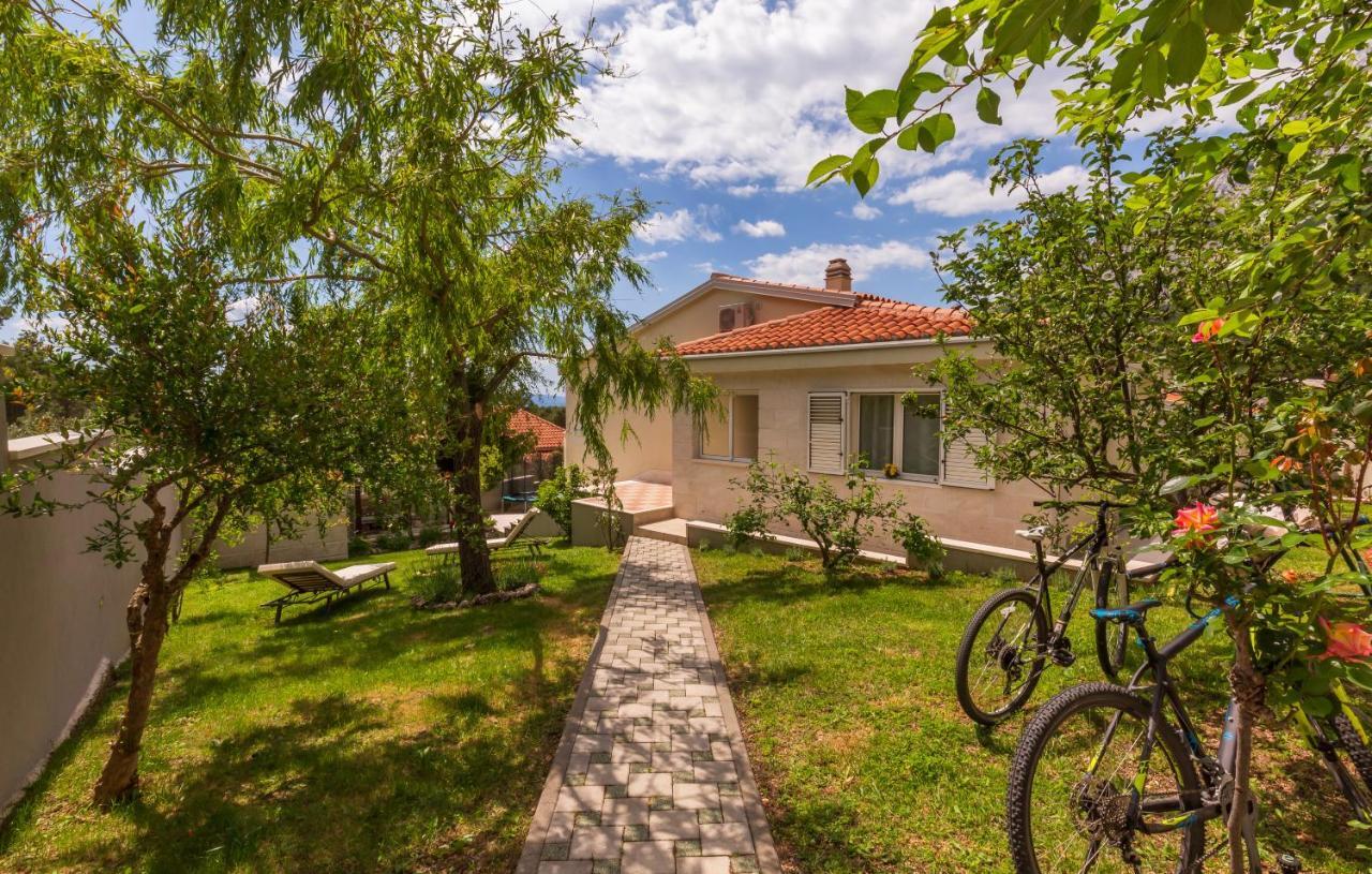 Villa Biston Baška Voda Exterior foto